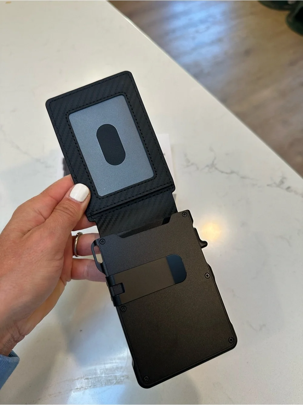 2 Minimalist Men’s Wallets
